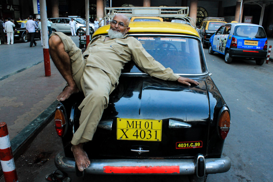 viajoscopio.com - Mumbai, Bombay, India - Local people, taxi driver.