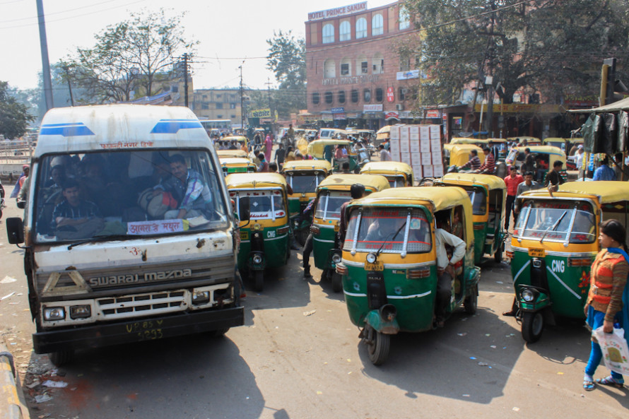 Así lo reflejan también los rickshaws, que se atascan en las calles de los muchos que son.