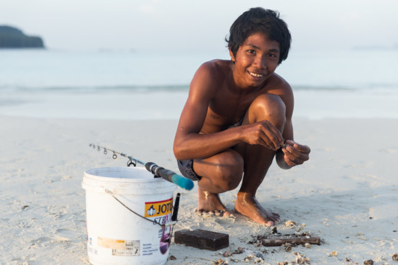 Desde hace más de 500 años los Chao Ley viven en las aguas del Mar de Andamán, saltando de isla en isla en busca de los mejores lugares para pescar, dependiendo un poco de los vientos para ver a dónde van.