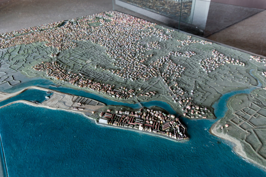 Una maqueta del Museo del Tsunami en Banda Aceh muestra los límites de la ciudad costera antes de la catástrofe.